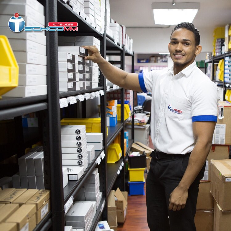 TechcommW's tweet photo. ¡Hoy es Viernes! y nuestro equipo lo sabe. Esperamos con una sonrisa tus correos y llamadas.
¡Contáctanos! al 809-379-2251 y 809-379-2669 info@techcommwireless.com
#TechcommRD #Reparaciones #Instalciones #SomosLaSolucionQueBuscas https://t.co/L3rqmK14Ay