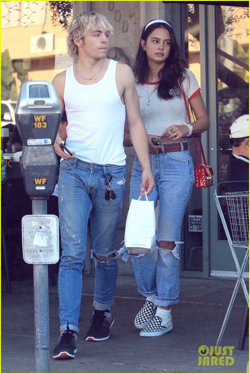 courteatonbth's tweet photo. Update📍 Courtney Eaton กับอดีตแฟนหนุ่ม Ross Lynch มากินกลางวันกันเมื่อวานค่ะ หลังจากมีข่าวว่าทั้งคู่เลิกรากันไปเมื่อเดือนพฤศจิกายน https://t.co/zqIFQ95xEf