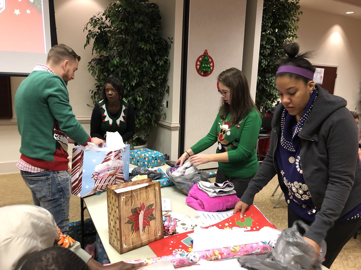 BrianFox46's tweet photo. PRESENTS ARE GETTING WRAPPED! Elves from @CMPD Explorers and @CPISecurity are wrapping hundreds of donated toys for the #cmpdexplorerschristmasproject https://t.co/jFOk7NINqe