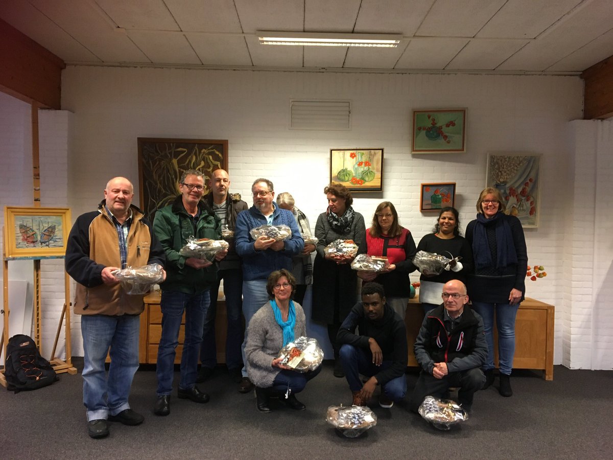 Afgelopen week onze vaste vrijwilligers en de vrijwilligers van het participatie project kunnen bedanken voor hun inzet in 2017 met een mooi kerstpakket. Dit is mogelijk gemaakt door een gift van de <a href="/rcoldebroek/">RC Oldebroek-Elburg</a> Bedankt!