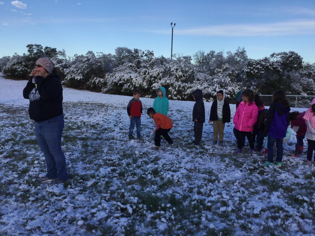 clarissa_ceja's tweet photo. Kinder is Snow wonderful! https://t.co/RqrkF1F8h9