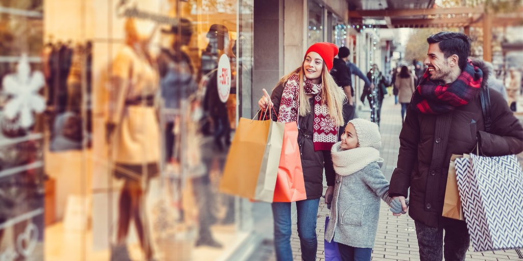 Did you know consumers plan to spend an avg of $660 on gifts this year? Keeping fuel costs low is a crucial part of your holiday equation bit.ly/2j34KbO