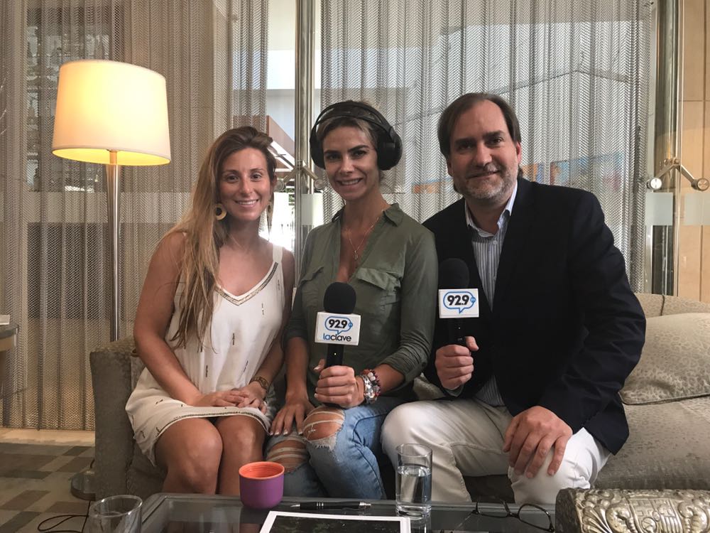 Hoy en #EstoEsVida nos visita la doctora Michelle Moré, de clínica Terré! Sigue la conversación junto a <a href="/CarlaOchoaP/">Carla Ochoa</a> y <a href="/PatoIhnen/">Pato Ihnen®</a> en la 92.9FM🎙

🌐radiolaclave.cl