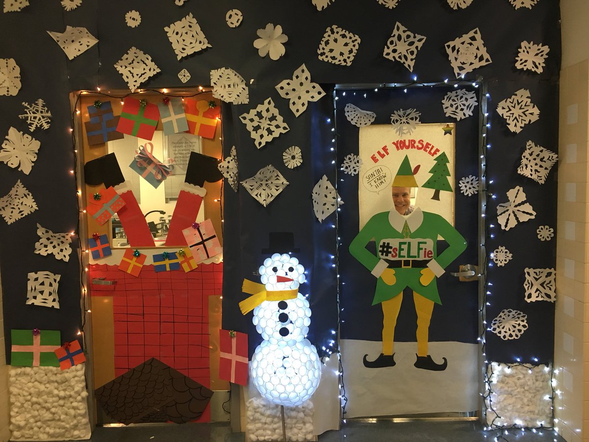 Crushed that door decorating contest!!! #selfie #SchoolSpirit