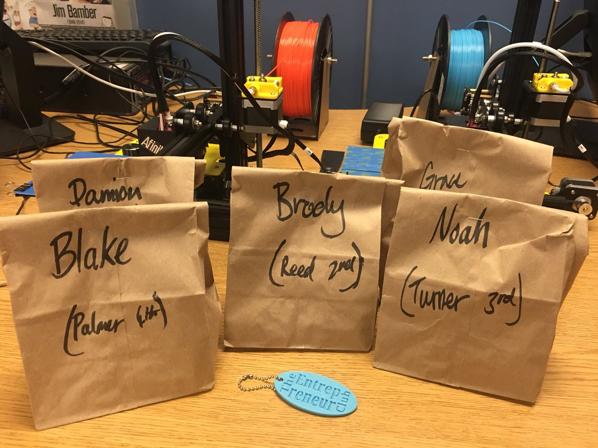 Westy581's tweet image. The @Macys brown bag has nothing on ours. These are the brown bags that our students want. #bagtag sales are going great and the printers are running all day to keep up. Get your orders in now. Watch this space for a link to an order form. #CEtribe @CentralCabotpK4 @cabotsd