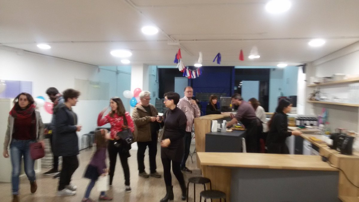 BComuGlobal's tweet photo. Listos para la charla de #DistricteGlobal sobre la política chilena 😍 https://t.co/tSKjSMOpL4