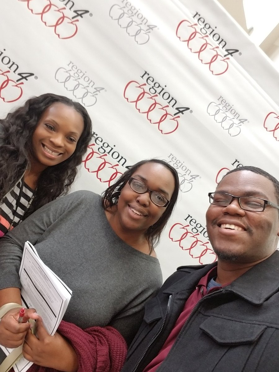 <a href="/shae5033/">QueenieSowell</a> @Menard_2016 having fun at <a href="/Region4ESC/">Region 4 ESC</a> #R4BESLConf