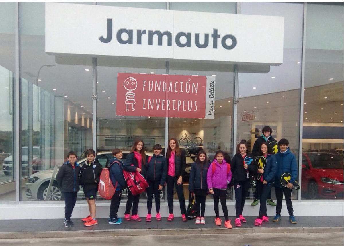 PadelTraining's tweet image. ALUMN@S FUNDACIÓN INVERIPLUS: L@s ganadores del sorteo agradecemos a Club y Sponsors por la excursion al "Master de Pádel de Madrid": #fundacioninveriplus #bullpadel #jarmauto #padeltraining 😉👌🏻🎾instagram.com/p/Bcu5gJthR6H/