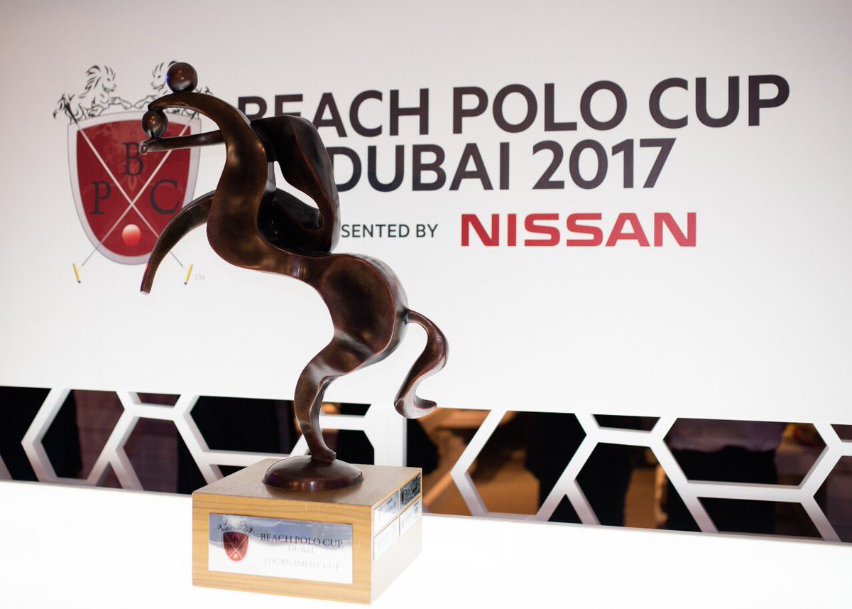 DubaiSC's tweet photo. توج سمو الشيخ منصور بن محمد بن راشد آل مكتوم، رئيس نادي دبي الدولي للرياضات البحرية، فريق "نيسان ليف" الفائز في بطولة بولو الشاطئ دبي 2017، التي استمرت لمدة يومين في نادي سكاي دايف دبي https://t.co/5hXr9pnK1N