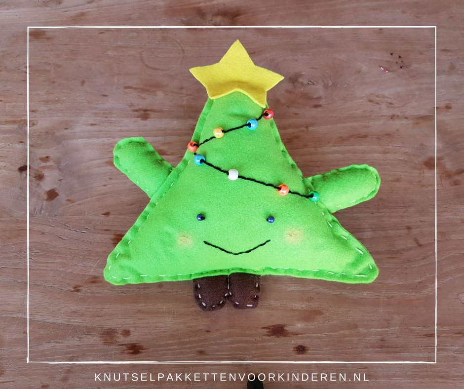 #knutselblog
Vorig jaar kon ik heerlijk in de stemming komen door alle superleuke kerst knutsels die ik heb gemaakt in kerst en winter stijl. En omdat het zulke geweldige kerst knutsels waren, nog één keer het kerst knutsel overzicht.
knutselenmetsienenco.eu/kerst-knutsel-…
