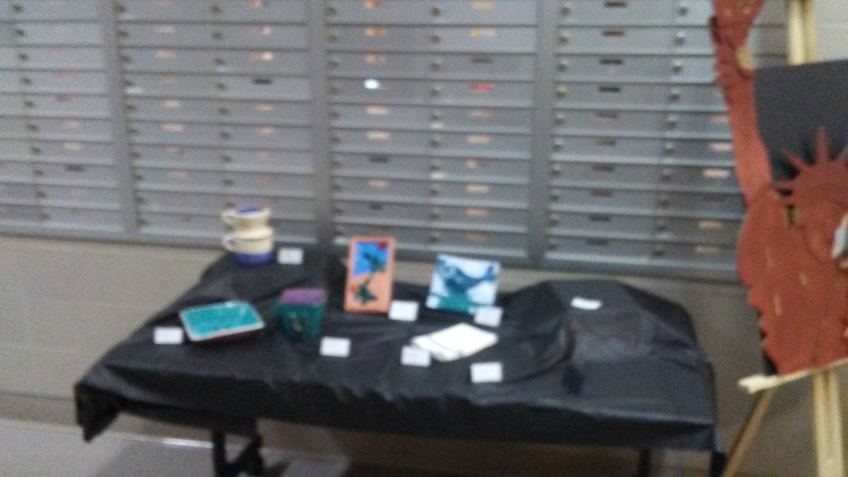 bigbluemurphy's tweet photo. Great artwork on display at SHS from last night's art show! @SportsBigBlue @sps01907 @Mackeylytania https://t.co/wq5h98Po48