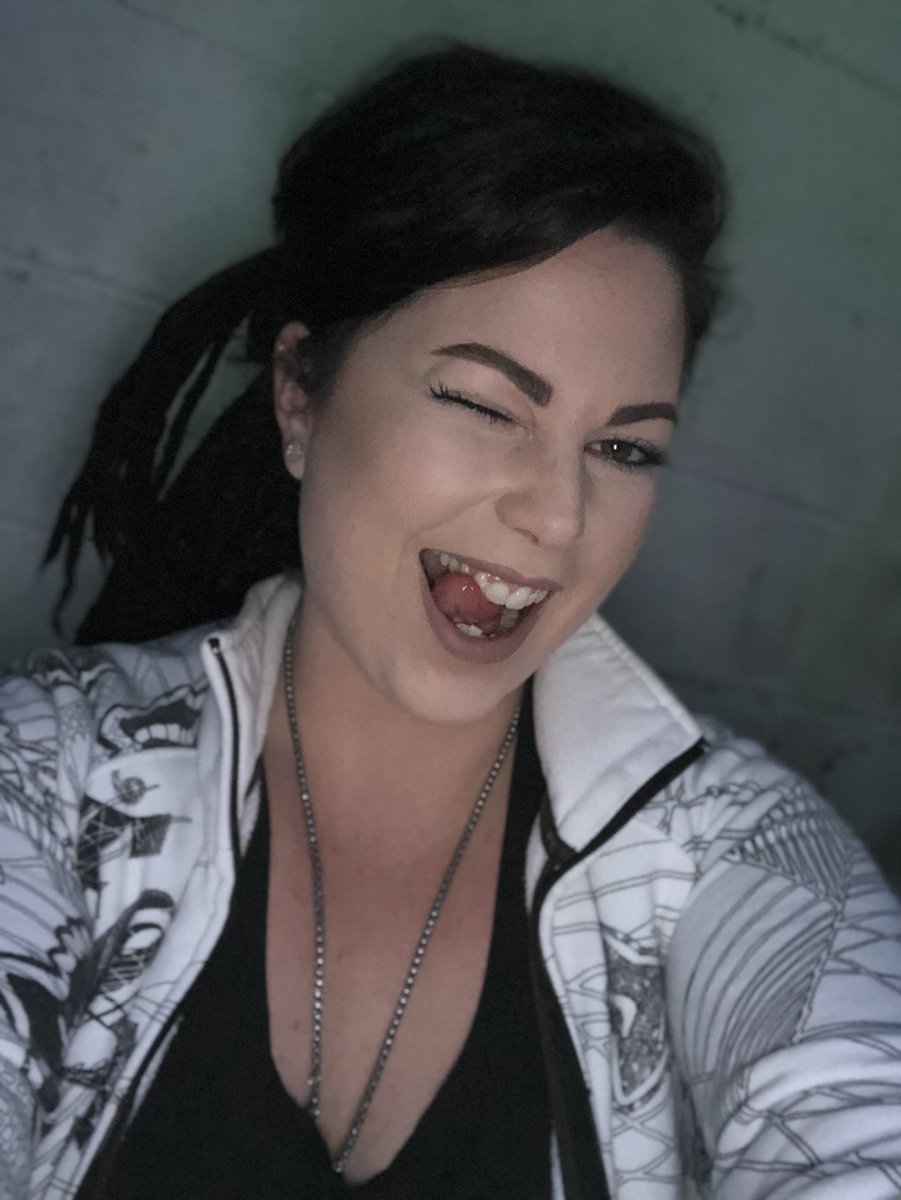 SheenaFox_18's tweet photo. Havin a bit of fun with the camera on my new #iphoneX #loveit #funnyface https://t.co/eyk1ajcoj3