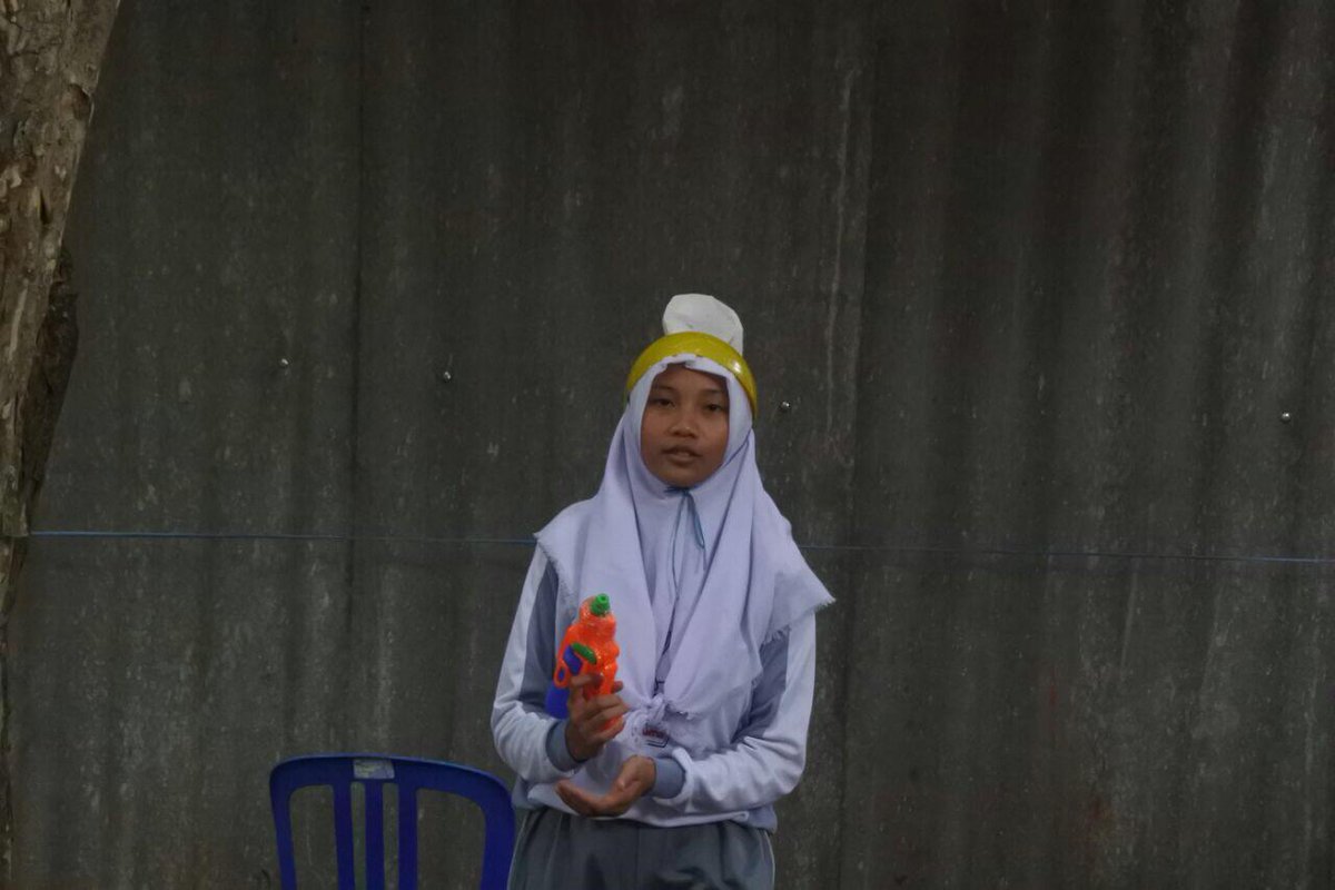 exposour38's tweet photo. Secuil srikandi kita👧 https://t.co/kQ3LJdwAFG