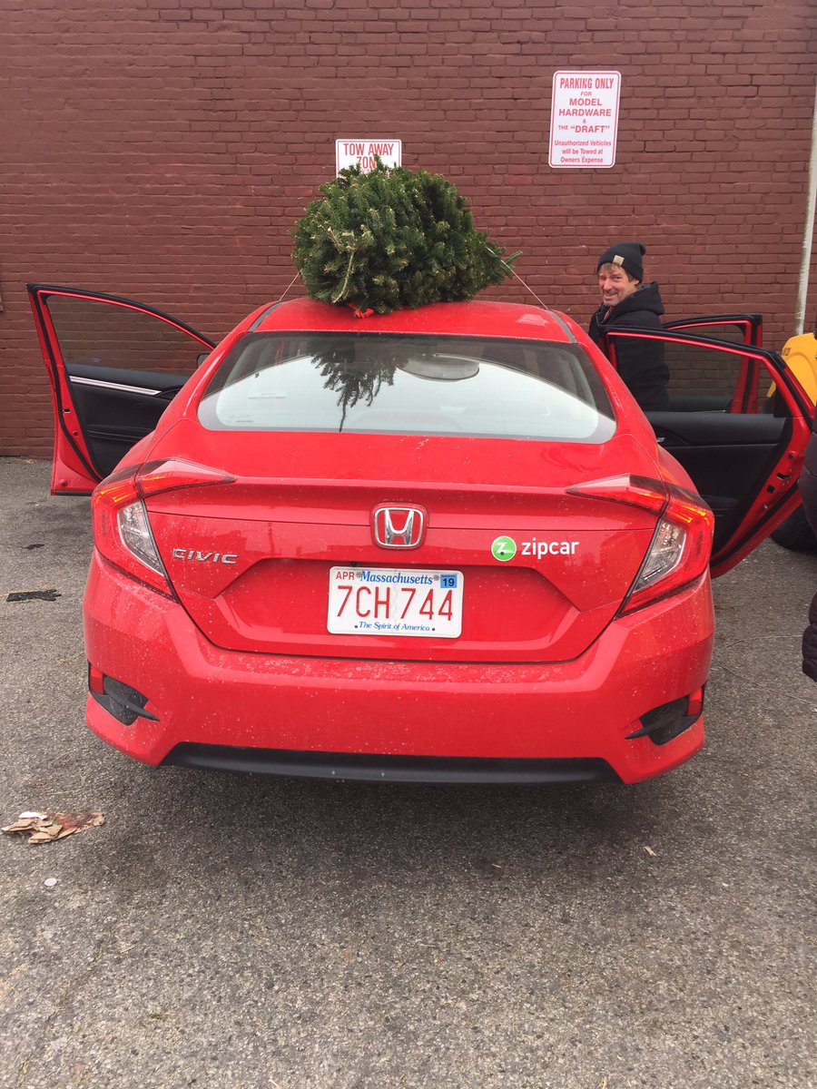 molloy54's tweet photo. Thanks for the Christmas spirit! @LynchAssociates @ZipcarNE @bostonxmastrees #treehaulin https://t.co/Gf4UR19dee