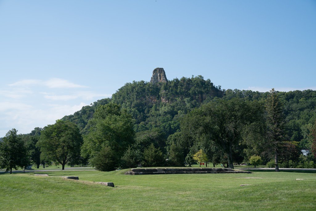 11thhourproject's tweet photo. New photo stream: Winona County is located on the headwaters of the Mississippi, directly across from Wisconsin. This land was originally the home to the Dakota people and is marked by beautiful bluffs. https://t.co/GldtmZjRkn