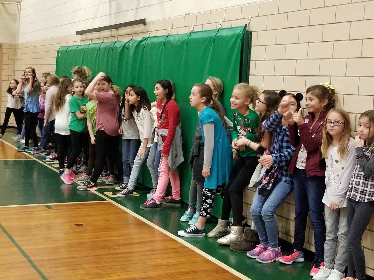 missjazowski's tweet photo. @Lockport91 enjoyed their PBIS reward for zero tardies today. YAY for dodgeball! https://t.co/w6DtDXIZaC