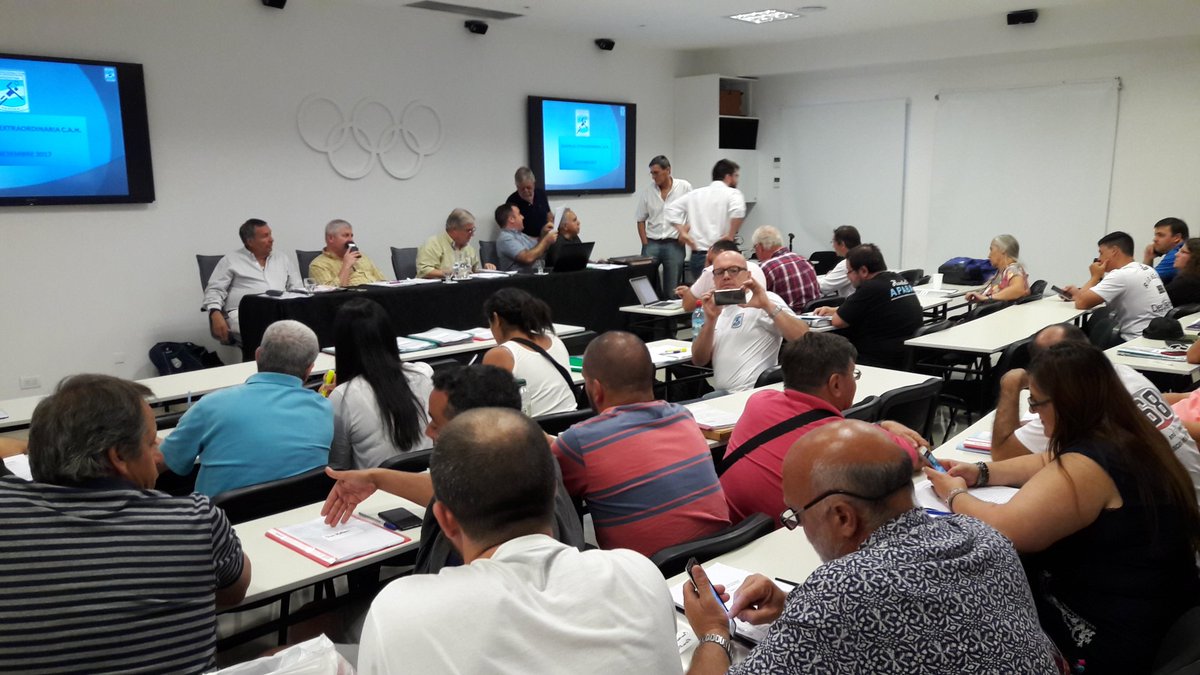 CAHandball's tweet photo. Con la presencia de 21 afiliadas a la CAH, comenzó la Asamblea General Extraordinaria en el Comité Olímpico Argentino https://t.co/Fzsvb79TjM