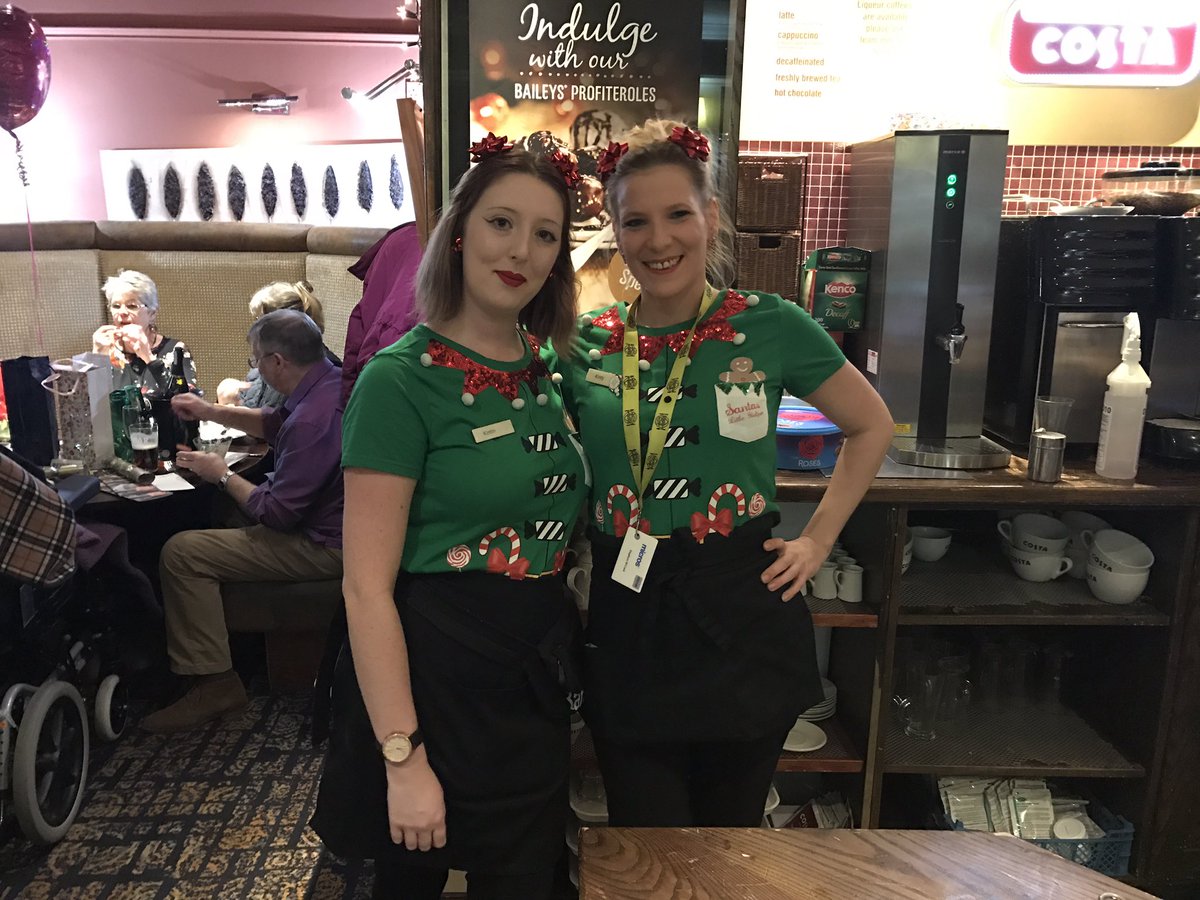 Elf twins ready to rock it <a href="/mattavery1968/">Matt Avery</a>