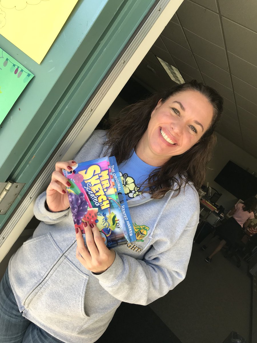 lhcsdchat's tweet photo. Congratulations to @BrandieShort12 for being our big winner for Day 6!! #lhcsd #1Team1Vision https://t.co/CQJ0GqnMXb