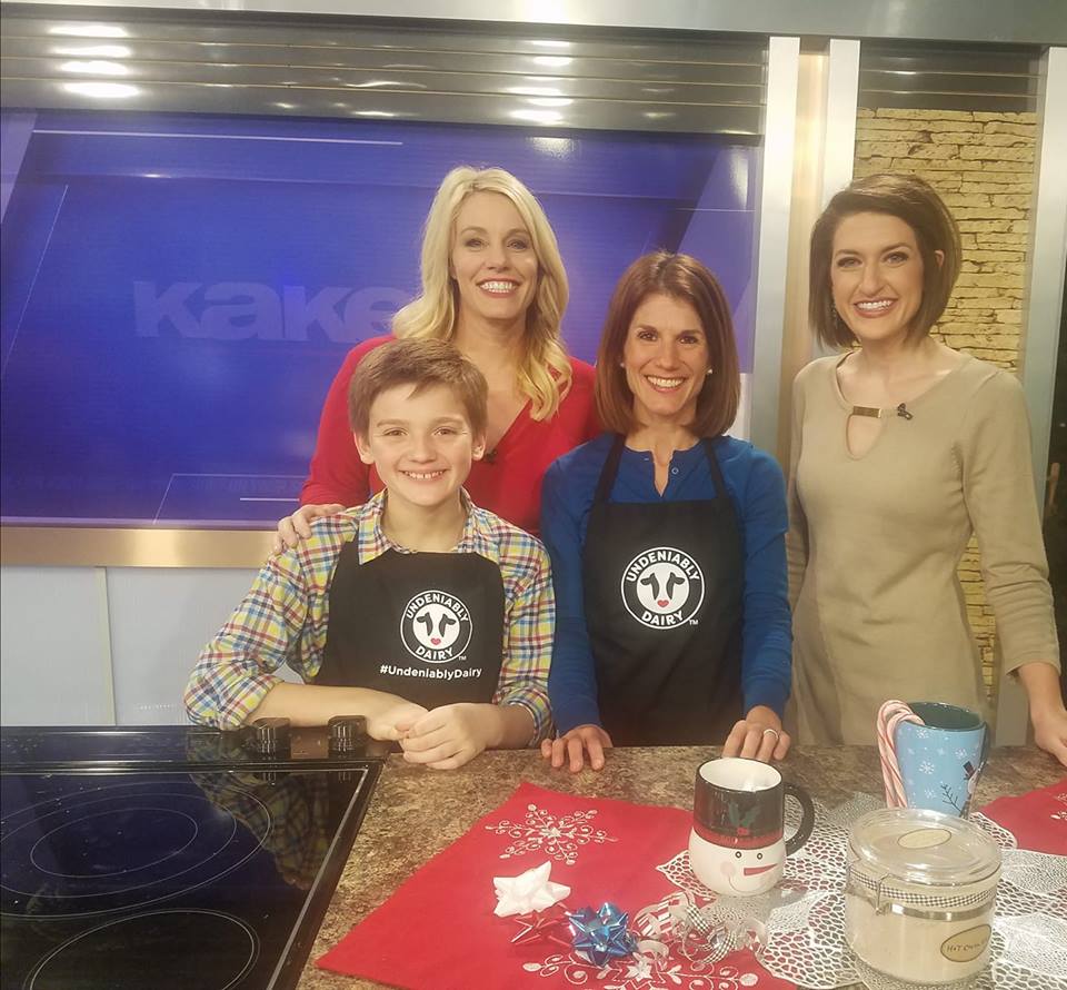 scundithRD's tweet photo. We had a fun, festive time on @KAKEnews today, sharing homemade, dairy-inspired gift ideas with @jemellegmk &amp; @AlysonAcklin: https://t.co/grQ8SMxrXD #undeniablydairy https://t.co/6Qq1ZL7KKg