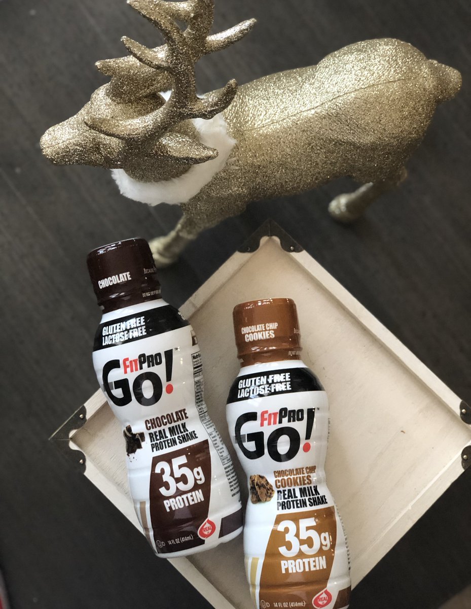 FitProUSA's tweet photo. Santa's favorite protein is Chocolate Chip Cookies πͺ π
https://t.co/k6R1KICfNq #stockingstuffer #proteinshake #FitProGo https://t.co/5BotYpjXXa