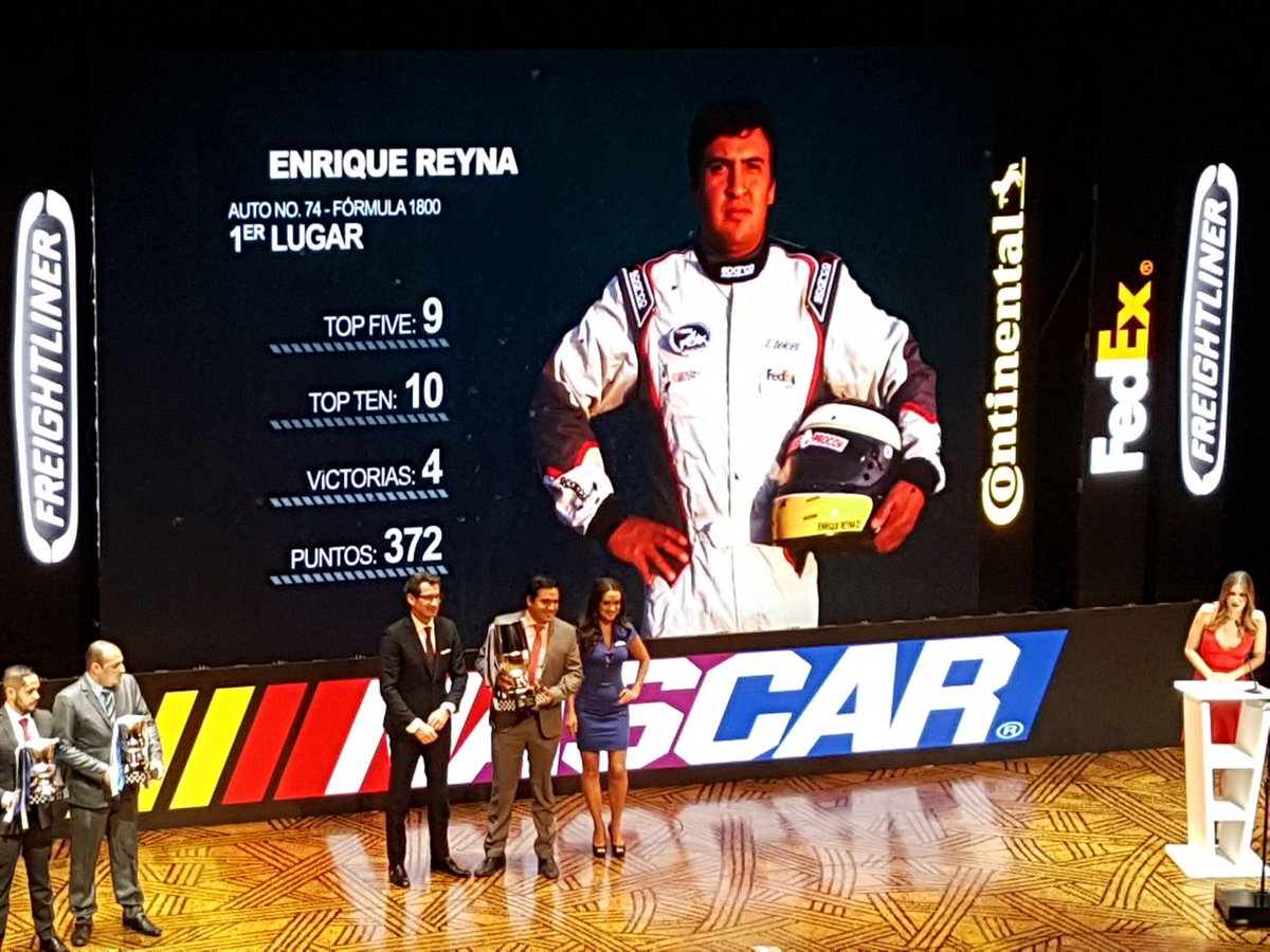 comisionpista's tweet photo. NASCAR México cierra temporada con su ceremonia anual de premiación. ¡Felicidades a los galardonados! #CNPTeInforma https://t.co/4129bfbGev