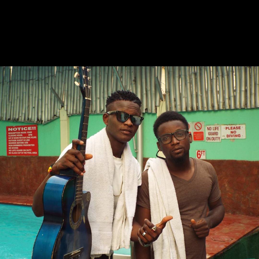 stylezee tweet media