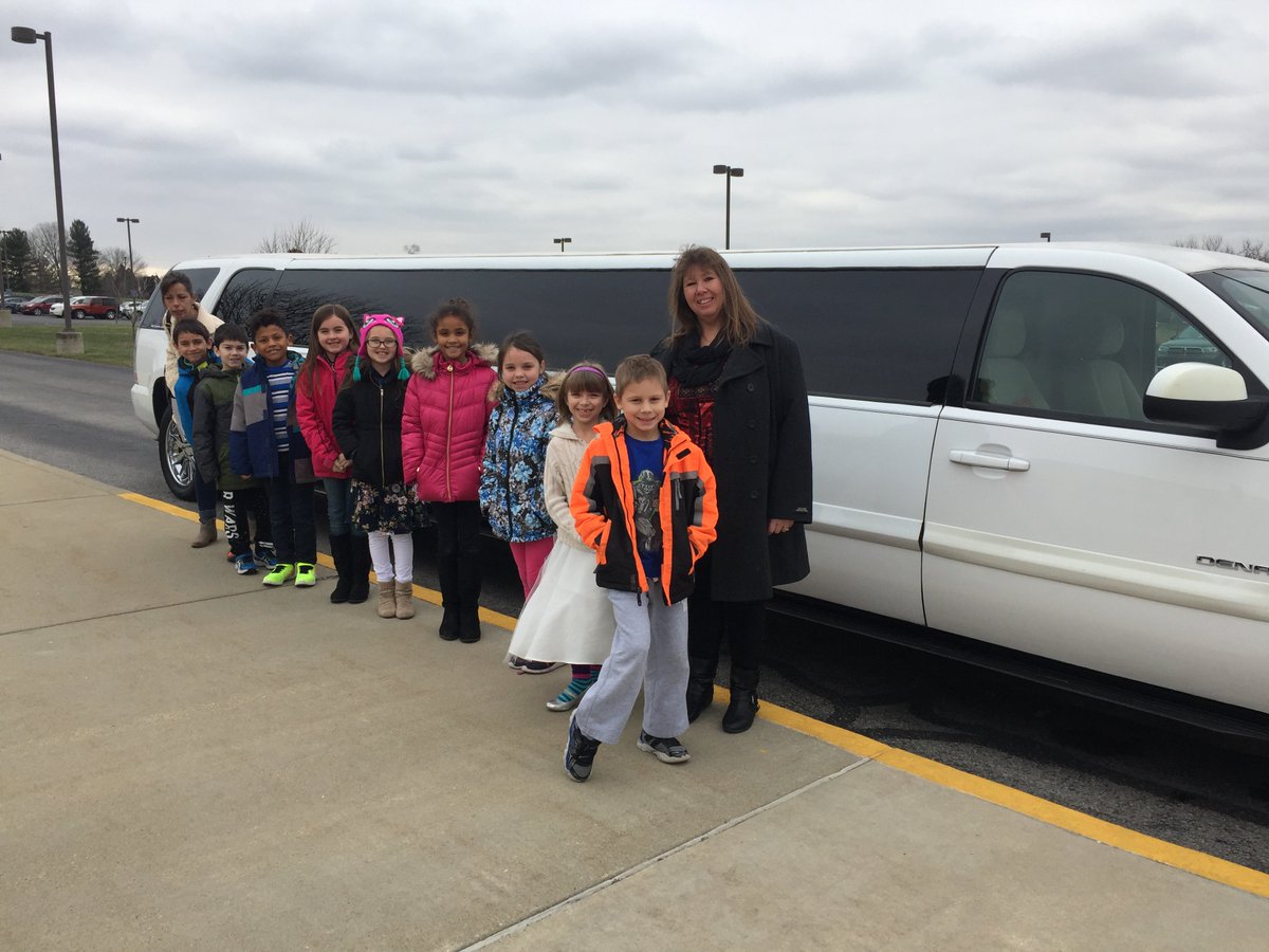 EdgewoodPrimary's tweet photo. Our EPS #MajorSaver winners received special transportation to their pizza party! https://t.co/MQ9ygn2hAq
