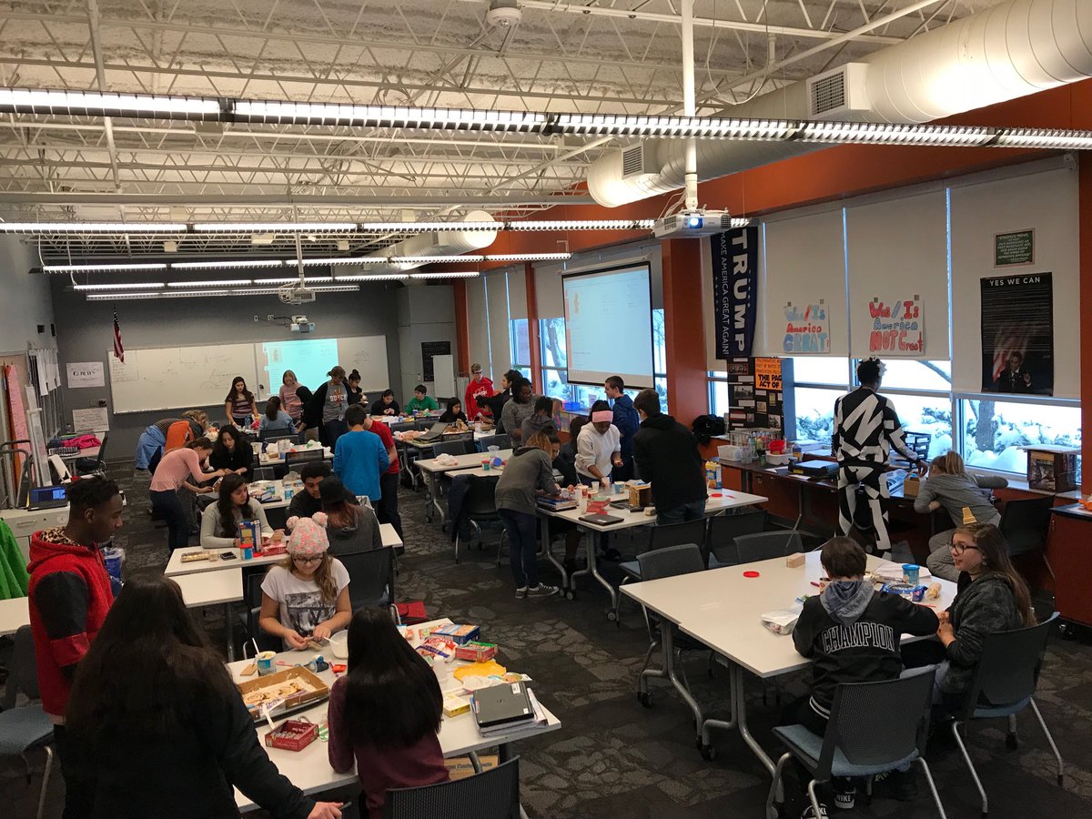 Harrell107's tweet image. 100% engages...#pbl #newshec #learnerfocus #gingerbread challenge