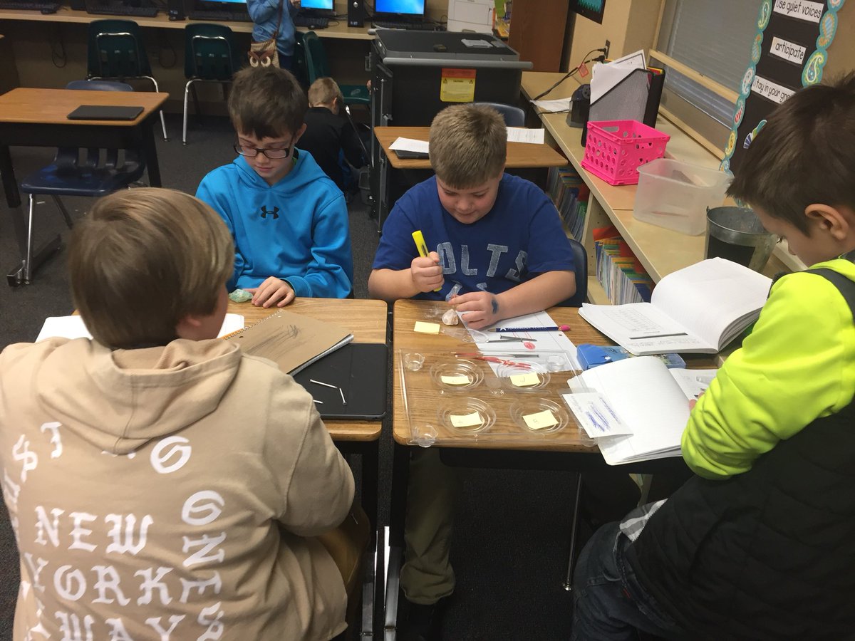 heatherjo417's tweet photo. Mineral hardness test. We are loving learning about rocks and minerals. #WeRRichmond #WeRScientists #ABetterFairview https://t.co/tjofloUAs0