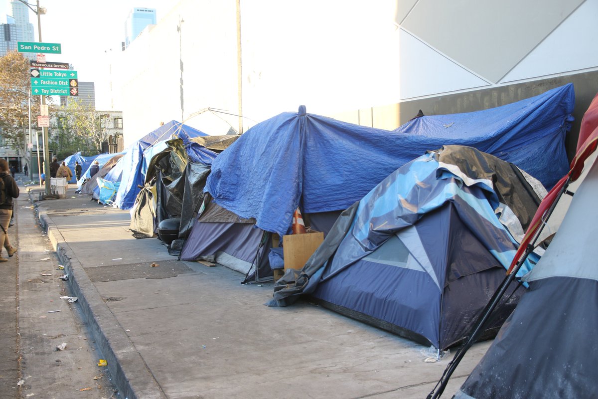 PhilipGAlston's tweet photo. PRESS CONFERENCE TODAY on #USApoverty at 12 pm EST at 2121 K Street NW, Suite 800B, Washington DC. Livestream at https://t.co/nQ1yejCw4h Event details: https://t.co/ns2P5uxe8N https://t.co/6nubc9STXI