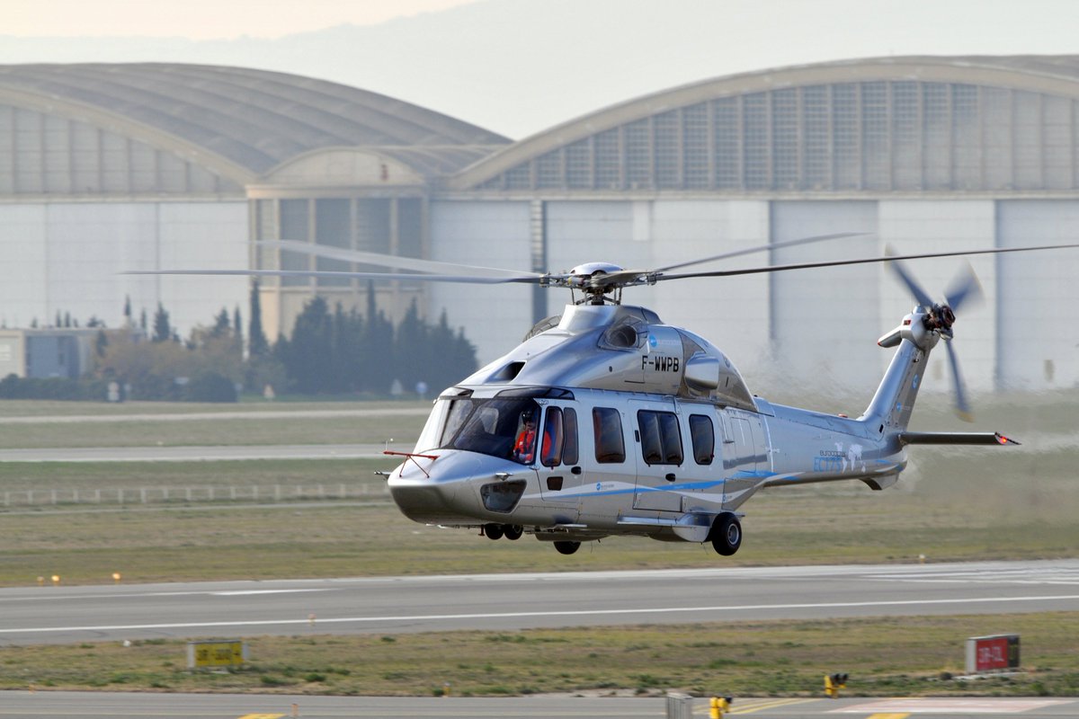 AirbusHeli's tweet photo. #OnThisDay in 2009 | The new-generation medium-sized rotorcraft #H175 aka #EC175 performed its official maiden flight. #AirbusHeritage #HGeneration https://t.co/fmViXFiYYI https://t.co/kr1CC5OOlU