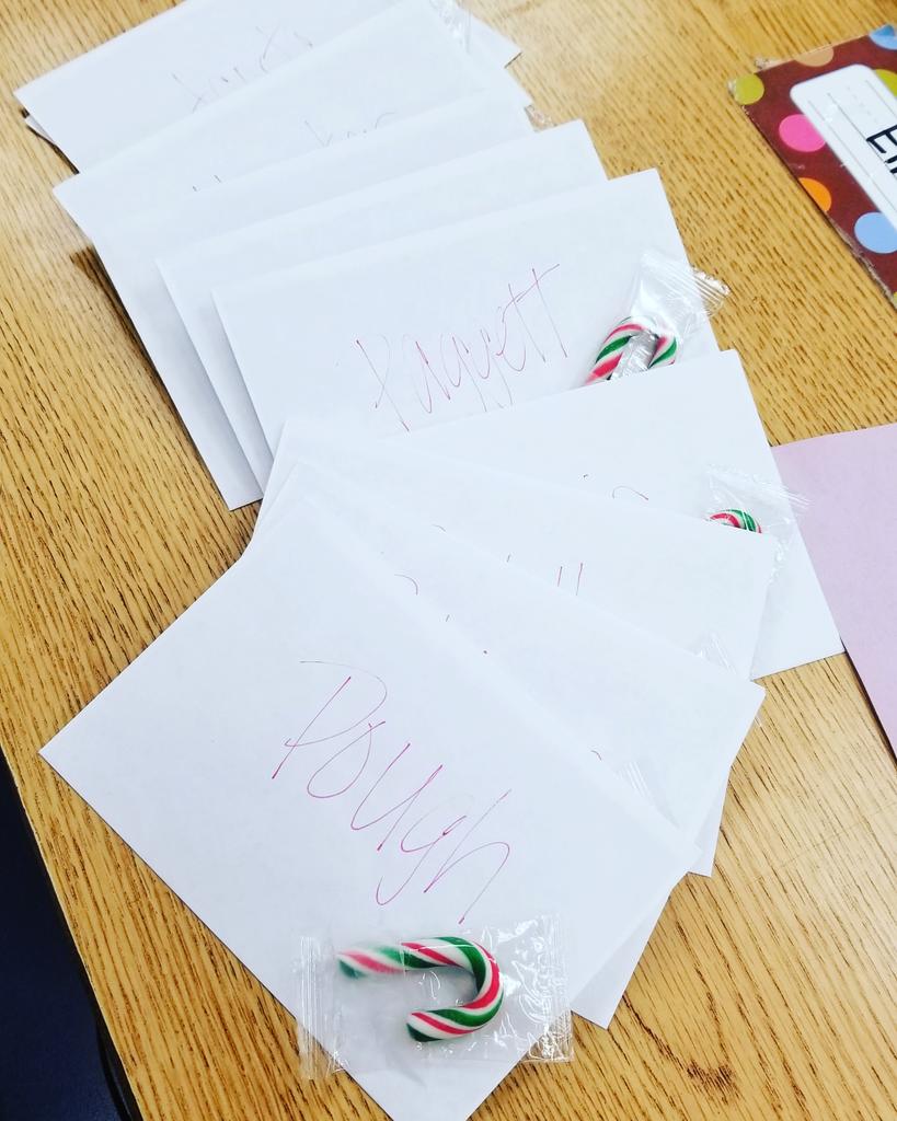 SimplyEdDucated's tweet photo. #latepost Day 9: Sock It To Someone!..Pick 3 people &amp; place a treat in their stocking!   #15daysfGrinchmascheer #SESakaWhoville #GrinchTheme #Christmas2k17 #ohtheplacesyoullgo https://t.co/3a4OqL4Aum