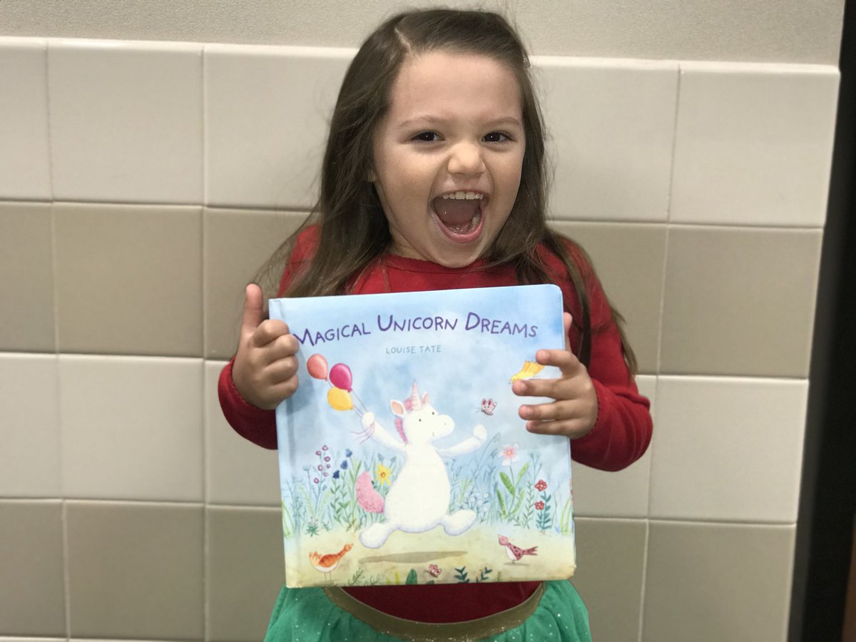 msdoughertyMKB's tweet photo. Leah LOVED her book! @weiswarrior14 @MJEjags https://t.co/tjun4ehv1g
