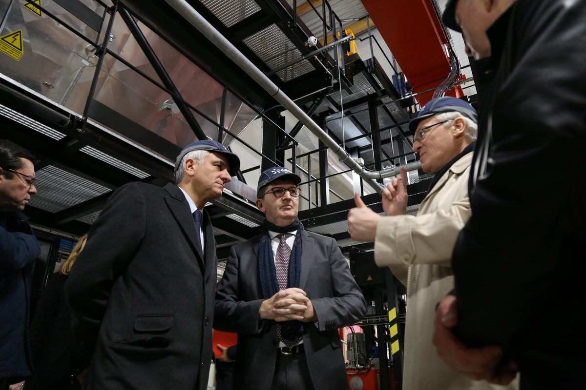 RegionNormandie's tweet photo. A l’issue de la visite de la chaufferie biomasse @dalkia de #Caen, la Région #Normandie et @EDFofficiel ont signé un partenariat pour le #DevEconomique, l’#emploi, la #formation, l’#innovation et les territoires durables 👉https://t.co/Ebw4tt8X6z https://t.co/hrWKO3GSU9