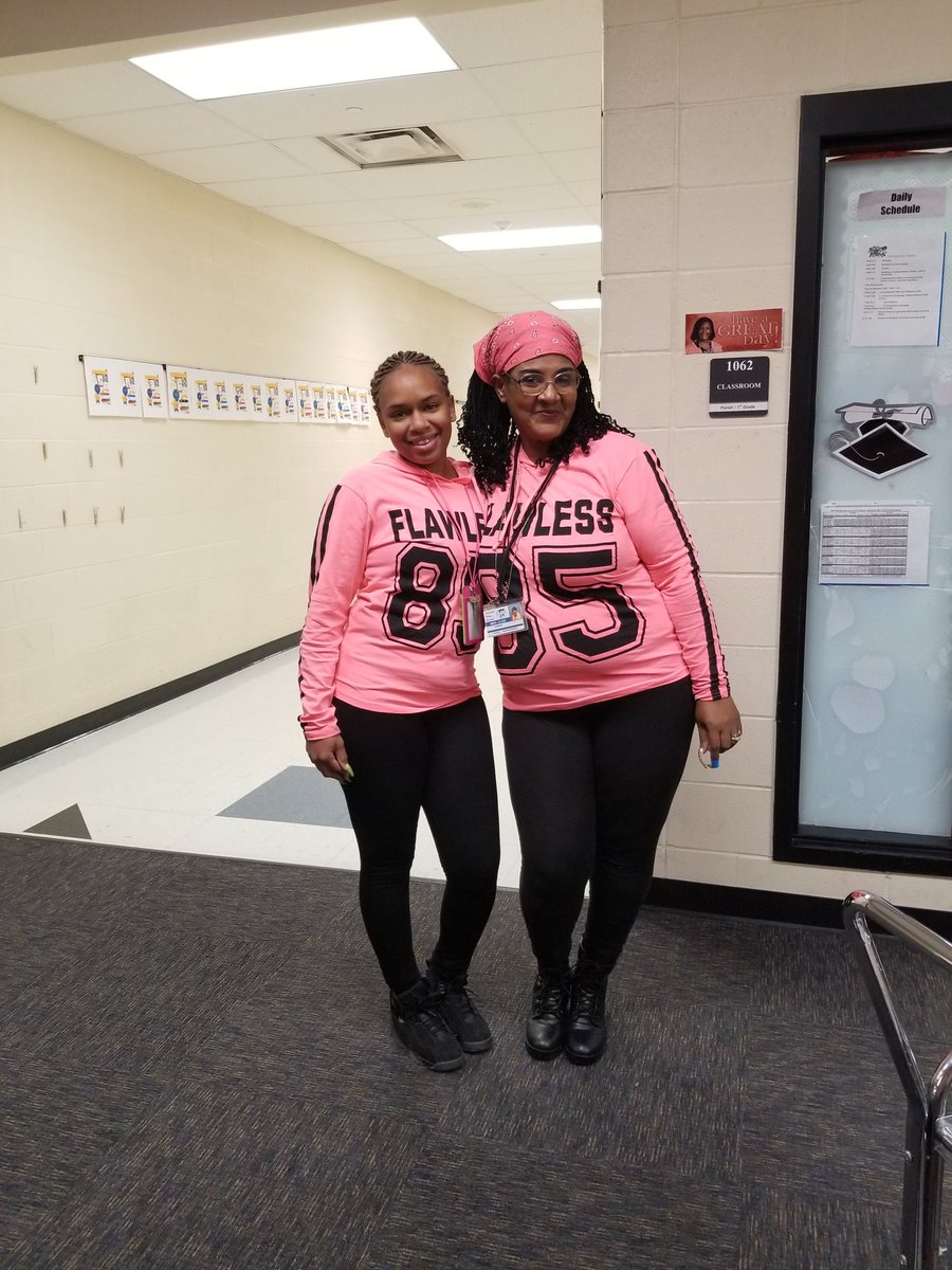 AlenaSmith83's tweet photo. Twin Day @IamCPS https://t.co/FWoaZMNNqx