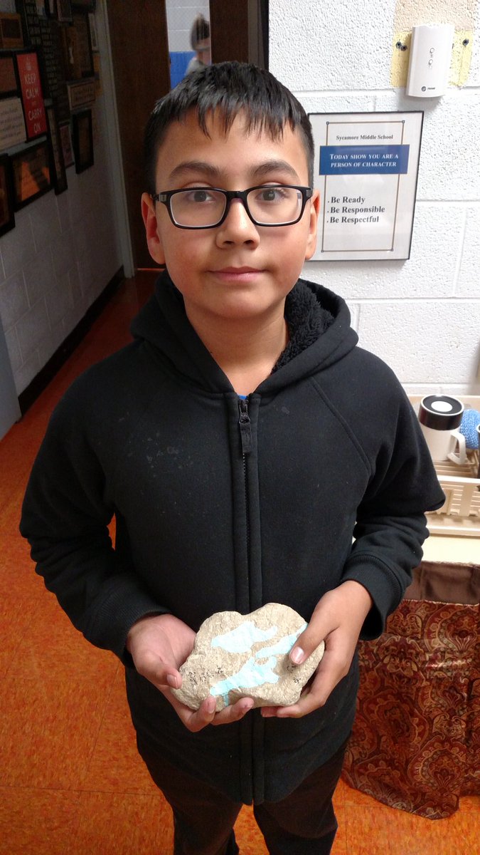 KnightsSms's tweet photo. #615rocks are showing up again here @KnightsSms . This larger rock with the painted footprints has been a favorite...reminding students of the popular Dr. Seuss books - "All the Places You Can Go."
#ccsdtn https://t.co/eauvZ5so30