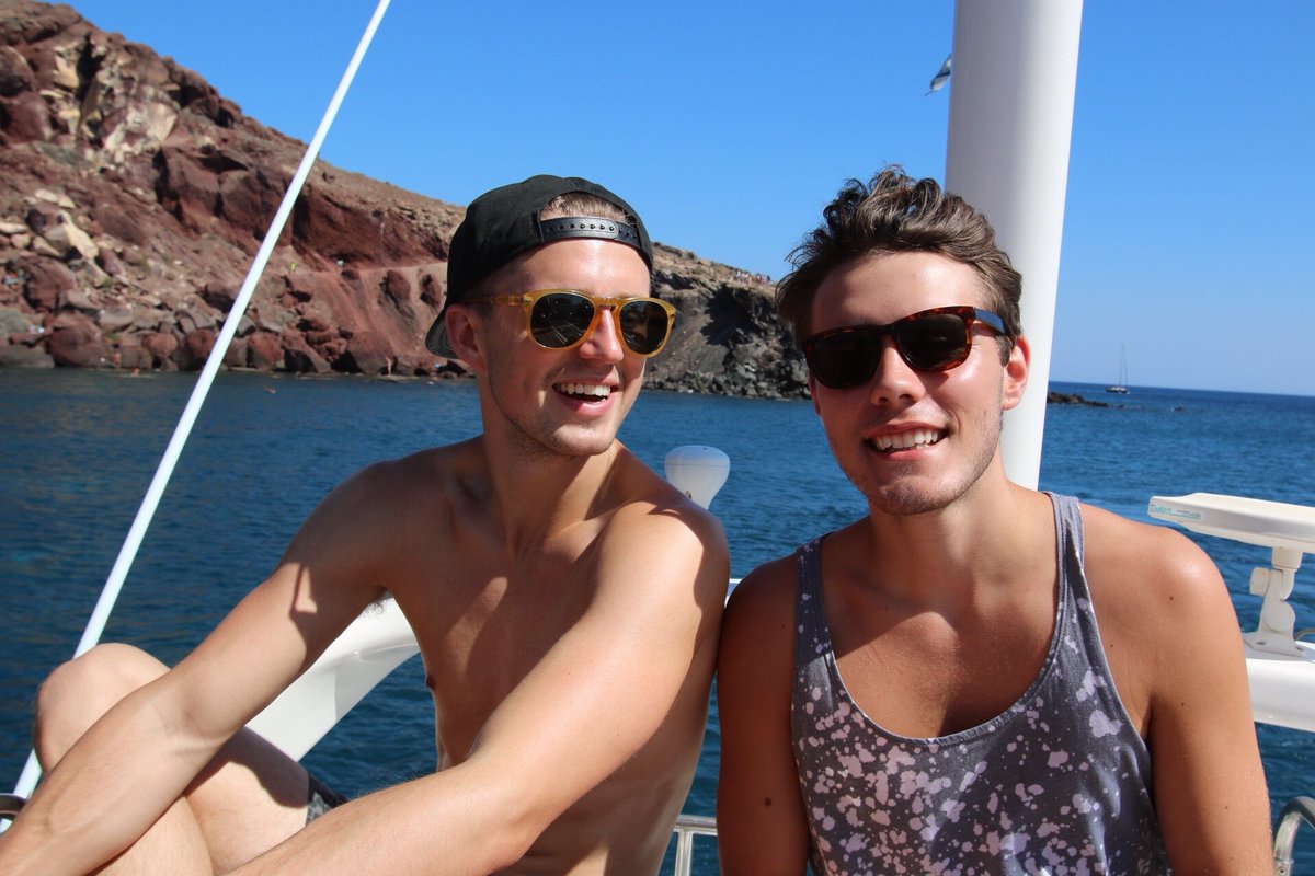 AlfieDeyes's tweet image. My boy @MarcusButler is on the final leg of #TheGrandTour in Mexico!! He needs our Tweets to win! RT and use hashtag  #TeamMarcus to help out! #Ad