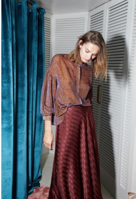 After an exciting and crazy Xmas shopping, how about a glass of champagne in this cozy room 🥂and a chat with brand designer about your Xmas attire 👗
More detail in <a href="/aishoppingparis/">Ai Shopping Paris</a> App 📲
#xmas #xmasshopping #xmasdrinks