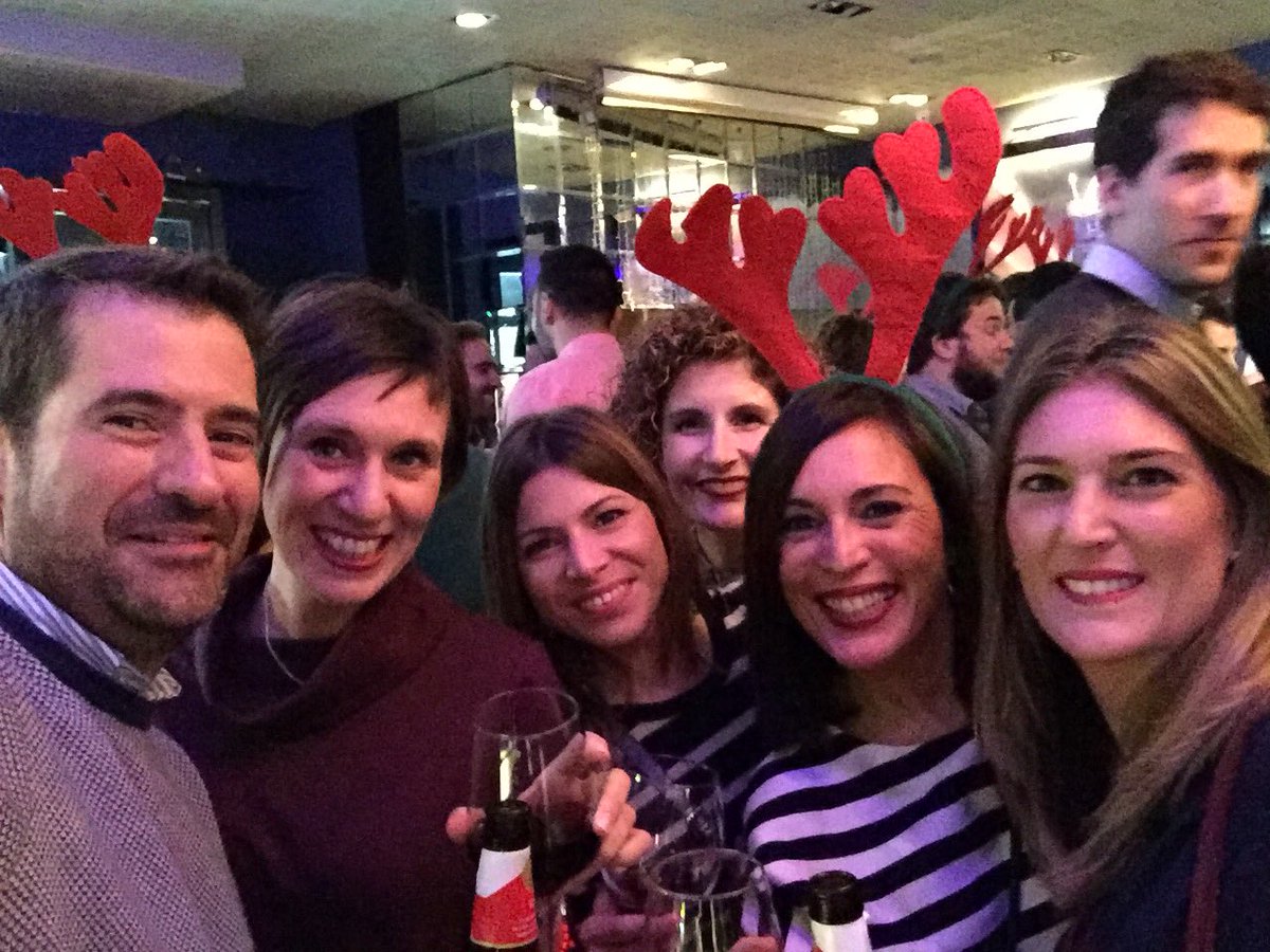 PedritoMaraton's tweet photo. ¡Qué bellezas! #everXmasSVQ2017 https://t.co/5OGOuUbi0o