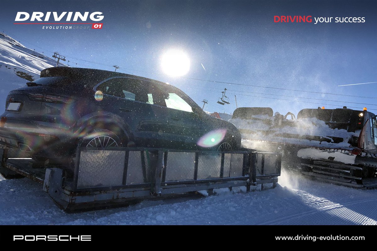 driving_evo's tweet photo. Et c’est parti pour les essais hivers @Porsche organisés par @driving_evo dans les stations de @Meribel3vallees, Megève et Val d’Isère. Venez-nous voir toute la saison et essayer les nouveaux modèles de la marque !
#DRIVINGEVOLUTION #PORSCHE #CAYENNE #NOUVEAUCAYENNE #MERIBEL #ROK https://t.co/scaGmCmSEk