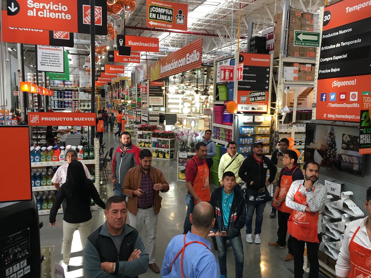 7dtv's tweet photo. Inauguran @gracoramirez @ManoloAguero_ y Presidente de @TheHomeDepotMx su nueva tienda en @Jiutepec_ . Es la tercera en #Morelos . https://t.co/homf0pJFK8
