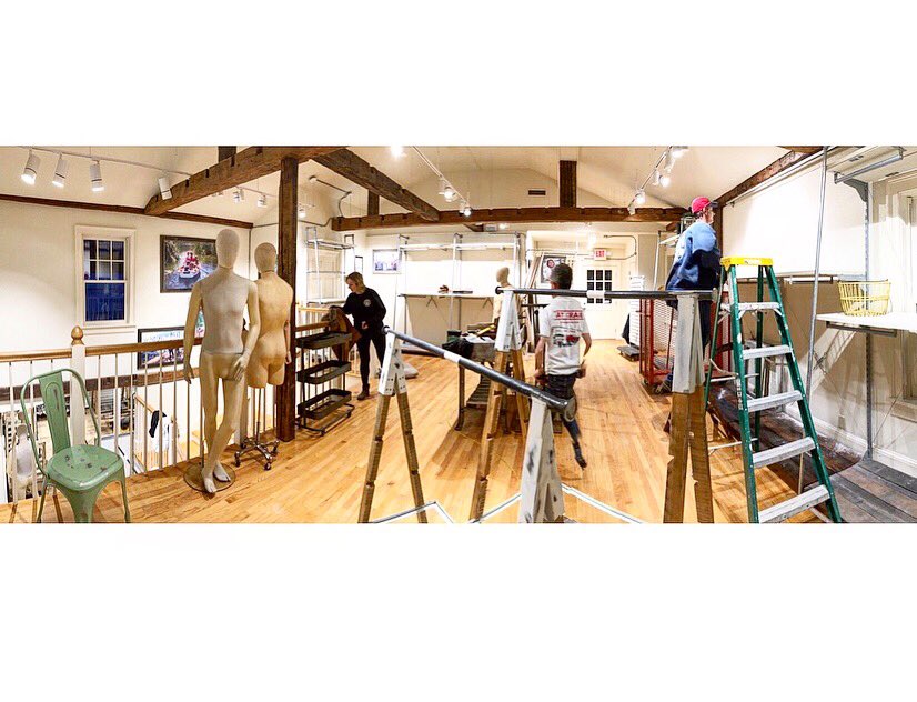 Boxoffrogsltd's tweet photo. A #sneakpeek from #TeamFrog's latest US venture! 👀🐸🇺🇸 #Exciting #news a #new @fatface #store is opening in Lenox, MA in February!
#bigthingsarecoming #design #create #inspire https://t.co/TlLIJAbdWQ