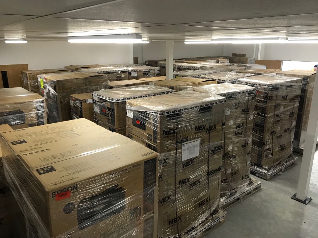 LKPrinters17's tweet photo. Our new warehouse is fully stocked (and this was lorry 1 of 2)!!! 

Take a look at our special offers today - https://t.co/f3rIymuFXO #noroomattheinn #printers #noroomtomove #lkprinters https://t.co/UntbXkeK3l
