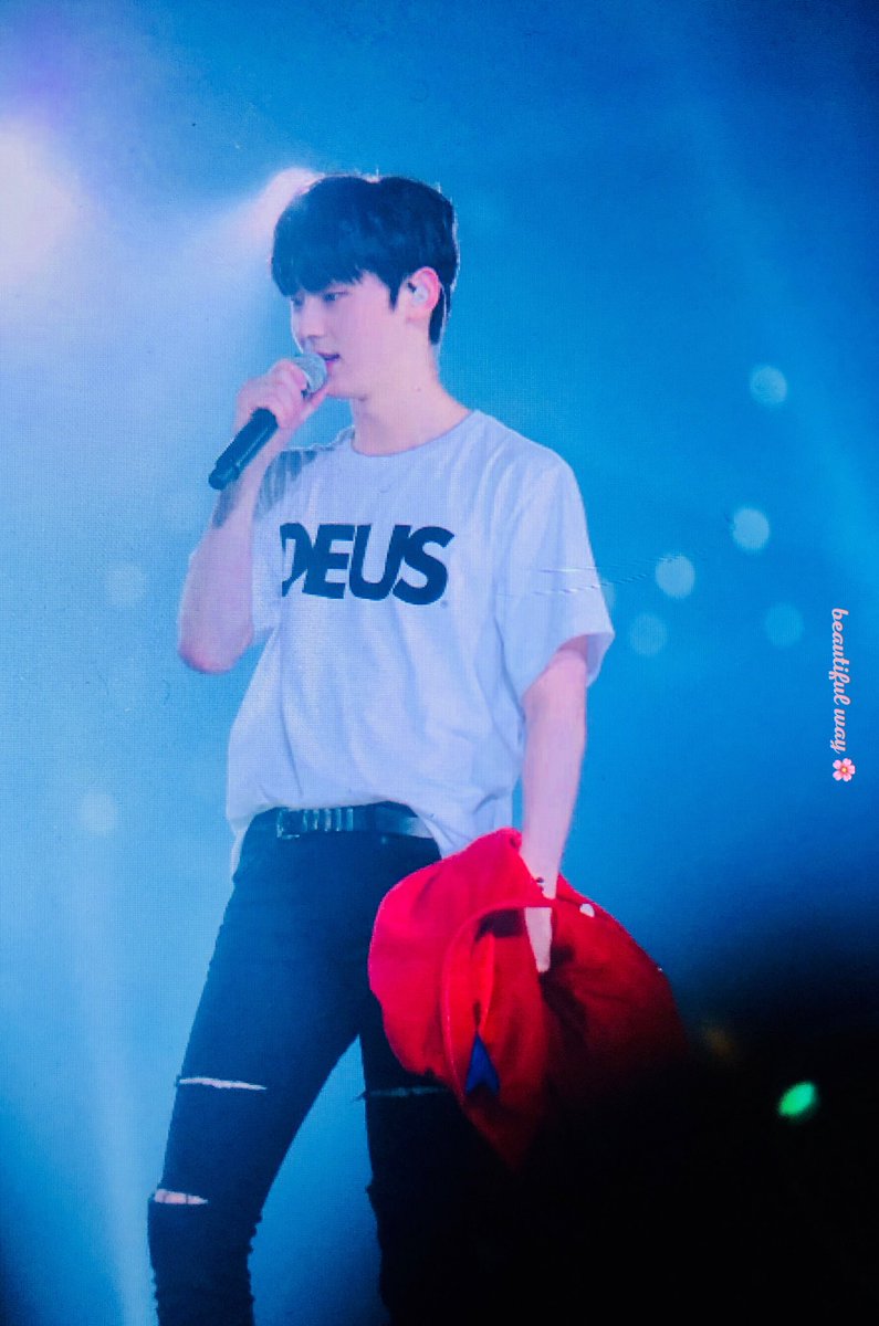 SMJYG26879's tweet photo. พยายามมองพี่มินให้เมะที่สุดแล้ว
แต่ทำไม่ได้จริงๆ ฮรือออ
เหมือนพี่เขาเกิดมาเพื่อเป็นเคะของฮยอนบินเท่านั้น😢😢😢

#มินฮยอนบิน https://t.co/XWNnkLFDhh