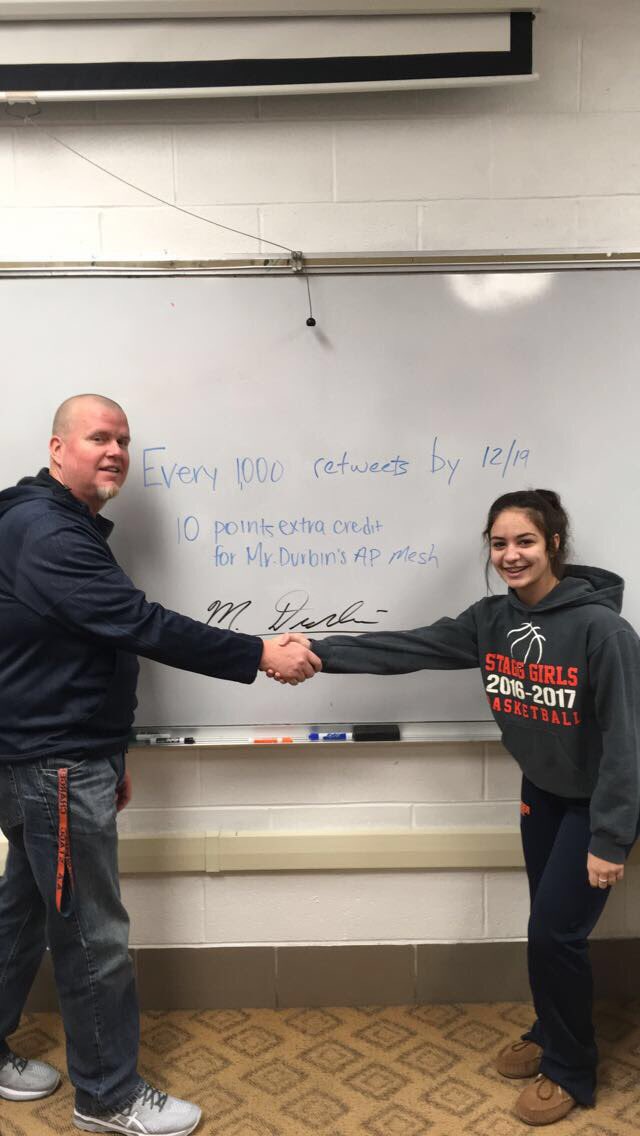 sanchez_maeli's tweet image. RTT TO SAVE LIVES