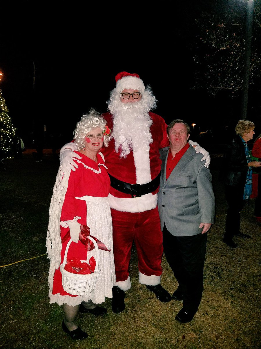 The Arc Gateway (@arcgatewayinc) on Twitter photo Tree of Lights 2017 was a success! Thank you Santa and Mrs. Clause for making a grand appearance! Tree of Lights 2017 was a success! Thank you Santa and Mrs. Clause for making a grand appearance!