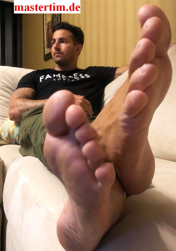 kingtim2012's tweet photo. The great #BritishMaster and #footking famous #mastersole
is back hot #malefeet a #skypemaster and #findom skype=solegod12
240 photos and 2 videos on #mastertim
https://t.co/FldTNHbext https://t.co/9uXzrfJRbZ