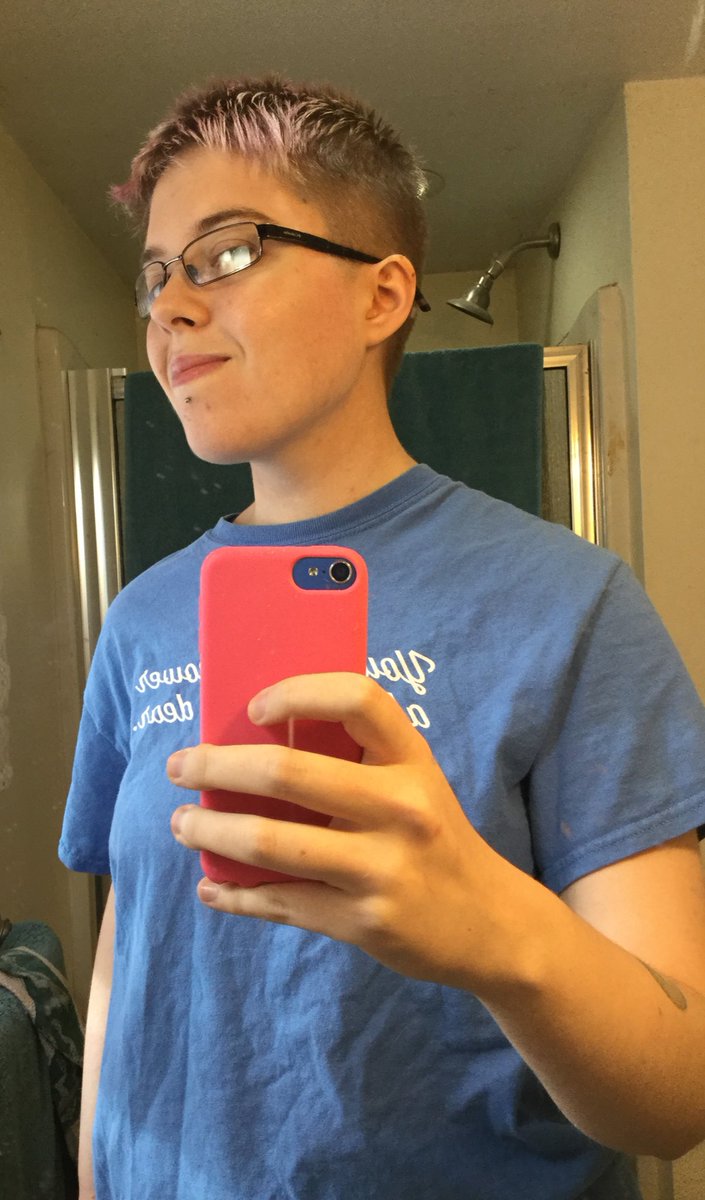 chailattemusing's tweet photo. New haircut~~ https://t.co/bZvMcdyz1K