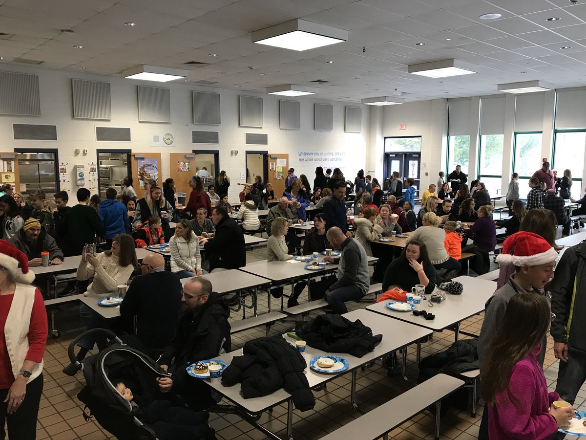 GMS_LeadLearner's tweet image. Team 7-1 Family Breakfast was a success! @71wolfette @Brooksy1234567 @lisa_samko @TracyIde1 #DMSROCKS